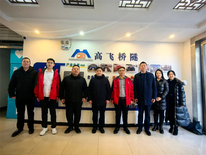 熱烈歡迎國資委物資流通國際合作事務(wù)中心書記、主任王校武一行蒞臨公司走訪調(diào)研